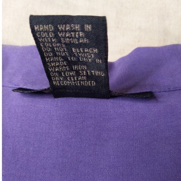 Anne Carson 100% Silk Purple Blouse L Button Front 3/4 Sleeve Lavender Top - Picture 4 of 5